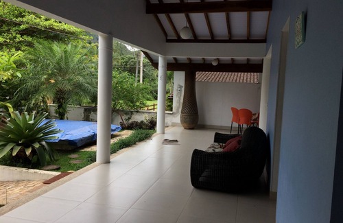 Lagoinha Condominio | Casa dinámica interactiva confortable, en una calle sin salida muy tranquila.