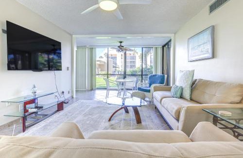 Jensen Beach Apartamento | Comfortable Jensen Beach Condo with Pool View!