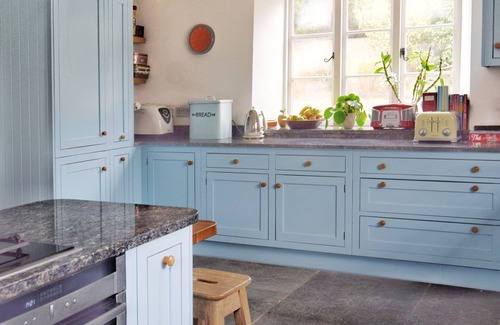 South Cheriton Otro | Comfortable large farmhouse perfect for family country holidays