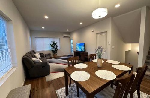Monroe Casa | Comfortable lifestyle Townhouse