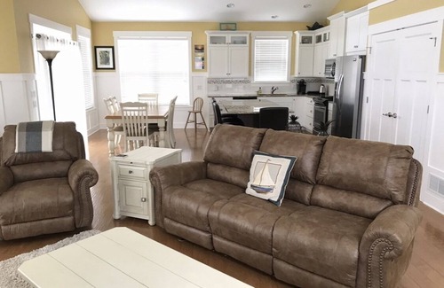 Bluffton Casa | COMFORTABLE LUXURY Lake Michigan beaches sunsets lighthouses trails