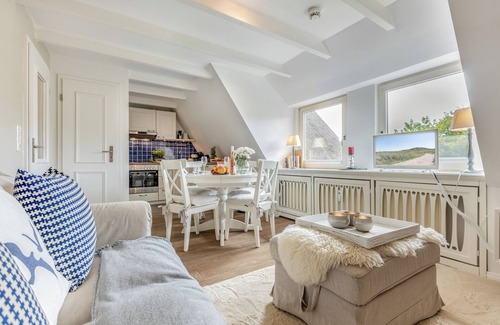 Tinnum Apartamento | Comfortable maisonette - vacation apartment under thatch invites you to relax on a