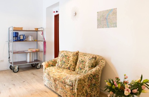 Kalk Apartamento | Cómodo y agradable piso central de 2 dormitorios cerca del recinto ferial