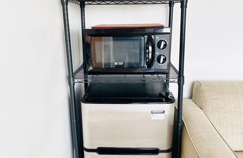 Louisville Apartamento | Comfortable, private studio three blocks to downtown