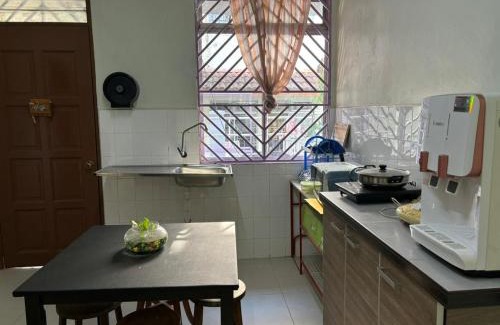 Taman Megah Ria Casa | Comfortable Retreat in Megah Ria