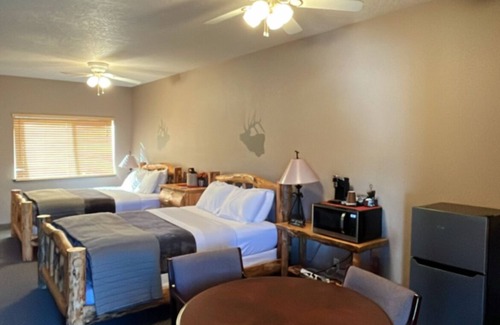 Lowman Cabina | Comfortable Riverside Retreat on 4 acres in secluded Lowman Idaho. Sleeps 45+.