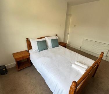 Easton Casa | Comfortable Room in Redfield - Easy City Access