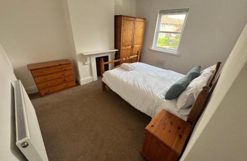 Easton Casa | Comfortable Room in Redfield - Easy City Access