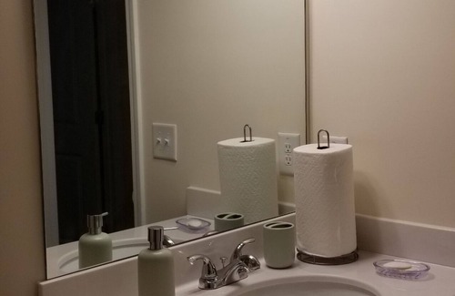 Tucker Casa | Comfortable rooms in a house- close to downtown Atlanta and hws (I-85 and I-285)