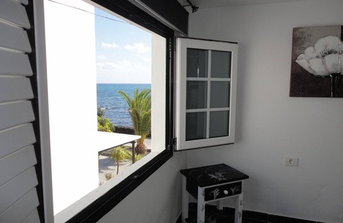 Punta Mujeres Casa | Cómoda casa junto al mar para 4 personas.