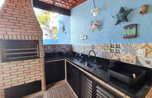 Guarutuba Casa | Cómoda casa de una planta, con aire acondicionado, a 50 metros de la playa.