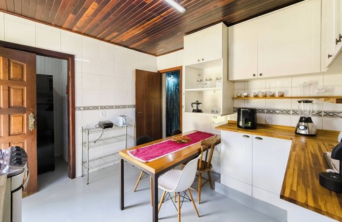 Cotia Casa | Comfortable single-storey house in Granja