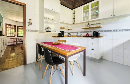 Cotia Casa | Comfortable single-storey house in Granja