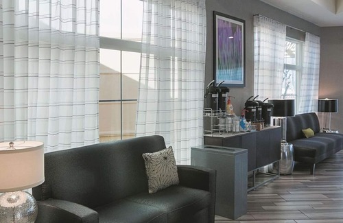 Airport North Hotel | Comfortable Stay Perfect for Early Flights Near Orlando Airport | 2 Rooms