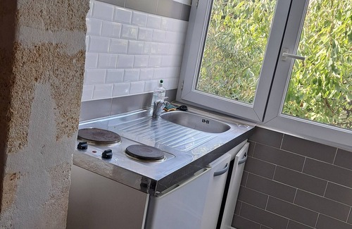 Nansouty-Saint-Genes Apartamento | Comfortable studio