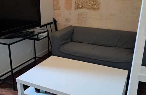 Nansouty-Saint-Genes Apartamento | Comfortable studio