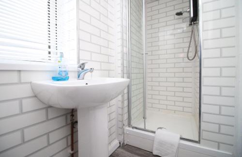 Cwmbrwla Apartamento | Comfortable Studio Near City Centre Free Parking