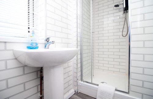 Cwmbrwla Apartamento | Comfortable Studio Near City Centre Free Parking