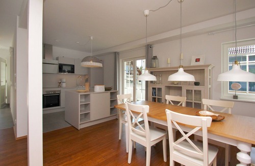 Wiek Casa | Comfortable Swedish house close to the beach with sea view - Holiday home Freya