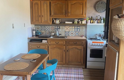 Brem Sur Mer Casa | Comfortable tiny house with kitchen and summer bathroom by the sea