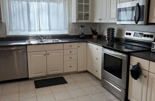 Newtonville Casa | Comfortable unique space