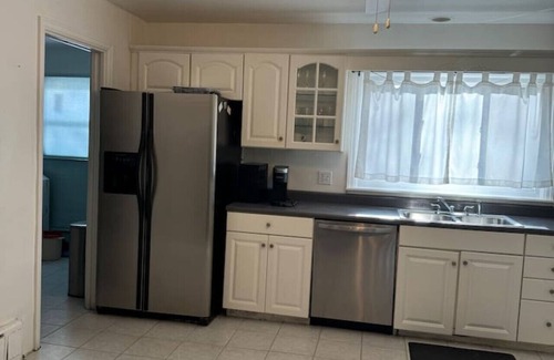 Newtonville Casa | Comfortable unique space