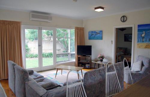 Victor Harbor Casa | Comfortable Unit Close to the Beach