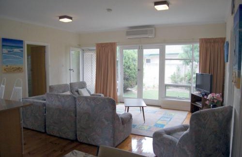 Victor Harbor Casa | Comfortable Unit Close to the Beach
