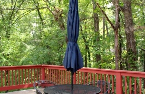 Hot Springs Village Casa | Comfortable Townhome a walk away from Lake Desoto