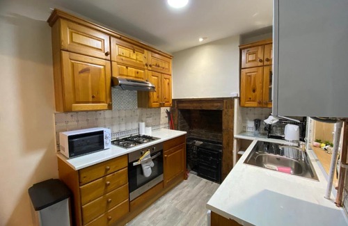 Harborne Casa | Comfortable Victorian Home