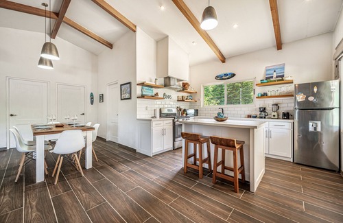 Villarreal Casa | Comfortable villa with 2 king beds, fast Wi-Fi, full kitchen & patio