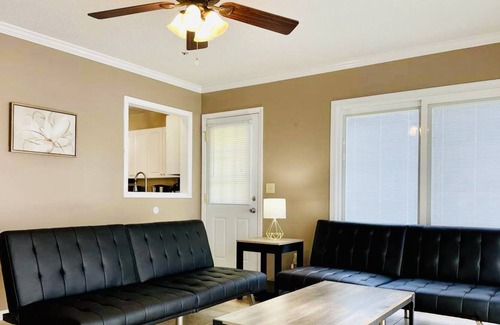Liberty Casa | Comfortableand beautiful 3 Bdr 2 Bath home