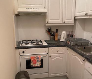 Aberdeen West End Apartamento | Comfy 1 bed Workers Apartment