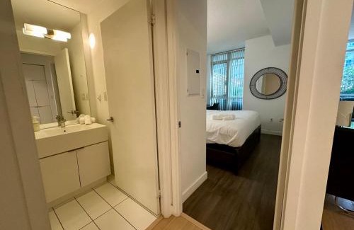 CityPlace Apartamento | Comfy 1Bdrm & Bunk bed plus sofabed plus terrace & Parking