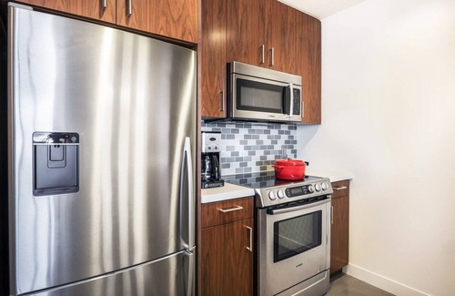 Bunker Hill Apartamento | Comfy 1BR Downtown, w/ Doorman, near Broad Museum by Blueground