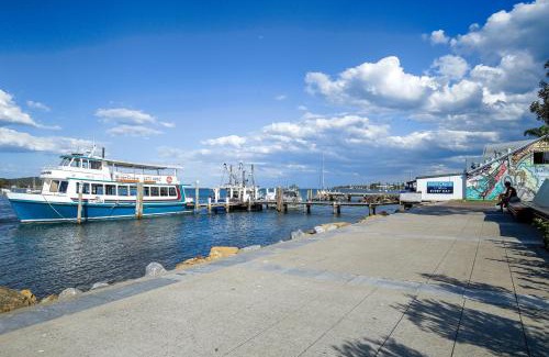Batemans Bay Apartamento | Comfy 2-Bedroom Apartment with a Clyde River View