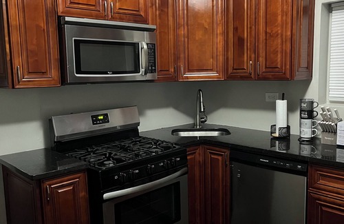 Woodlawn Apartamento | Comfy 2-bedroom apartment with WiFi, in historic Chicago neighborhood