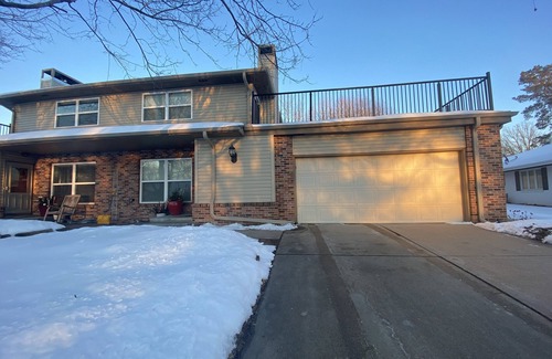 Lincoln Casa | Comfy 2-story home in a quiet, safe neighborhood, perfect for families.