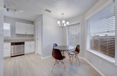 Milwood Apartamento | Comfy 2BD Apt | Austin Texas