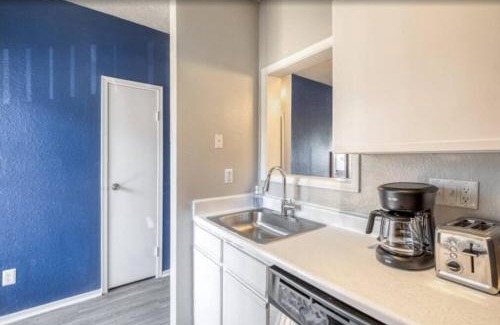 Milwood Apartamento | Comfy 2BD Apt ~ Austin Texas