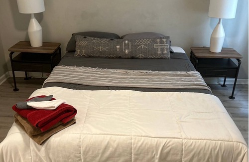 Windsor Park Apartamento | Comfy 2Beds/1Bath in Near Eastside/Indy