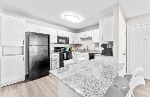 Pleasant Valley Apartamento | Comfy 2BR King Suite w Gym&Pool close to DT