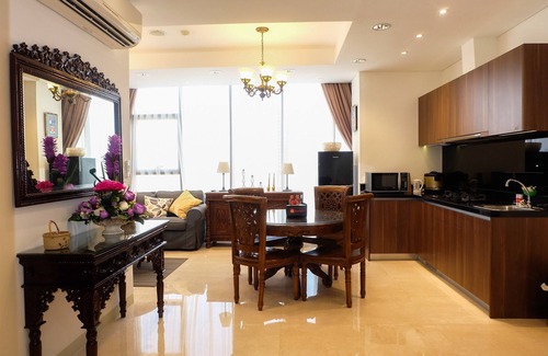 Pancoran Apartamento | Comfy 2BR L'Avenue Apartment