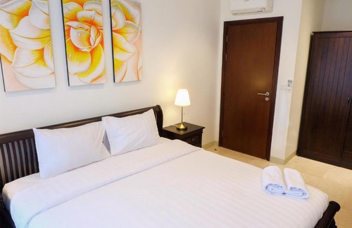 Pancoran Apartamento | Comfy 2BR L'Avenue Apartment By Travelio