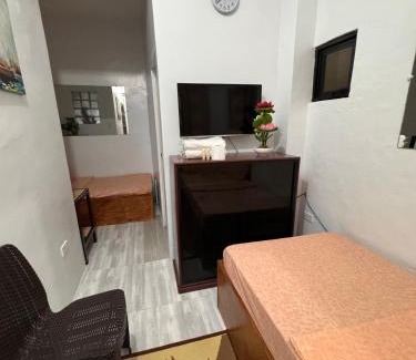 Virac Apartamento | Comfy 2Single Beds Unit, with Wifi, Free Parking at Sonia's Island Stay