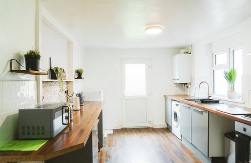 Splott Casa | Comfy 3 Bed Spacious House Cardiff City