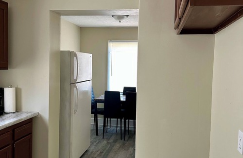 Akron Casa | Comfy 3 Bedroom Entire Home With Cozy Vibes