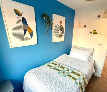 Newcastle-upon-Tyne Casa | Comfy 3Br for Workers & Families