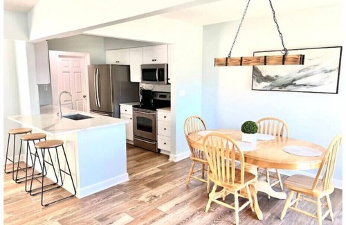 Socastee Apartamento | Comfy 3BR Hidden Gem in a perfect quiet location.