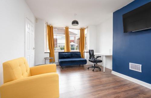 Clayton Casa | Comfy 3BR Home - Pool Table - Games - Sleeps 8